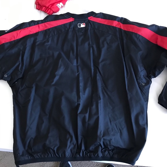 Cincinnati Reds Jacket - Picture 2 of 3